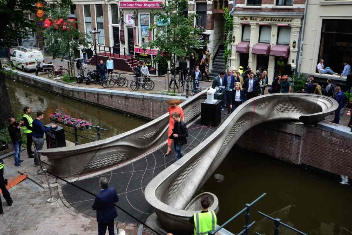 Puente de acero impreso en 3D en Ámsterdam